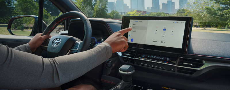 2025 Toyota Sienna Hybrid | Brampton, ON